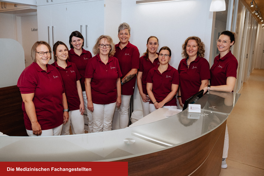 Zeigt die medizinischen Fachangestellten der Hausarztpraxis Böhmenkirch.