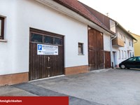 Die Parkmöglichkeiten der Hausarztpraxis.